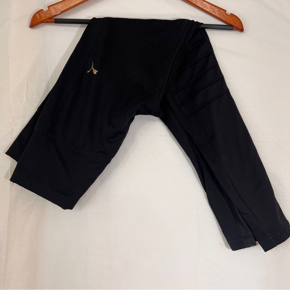 Women’s PUMA Pilates Leggings - Picture 1 of 2